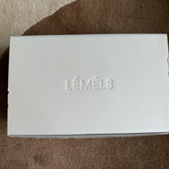 LÉMÉLS Green Sandals, Size US 7.5 - Picture 8 of 8